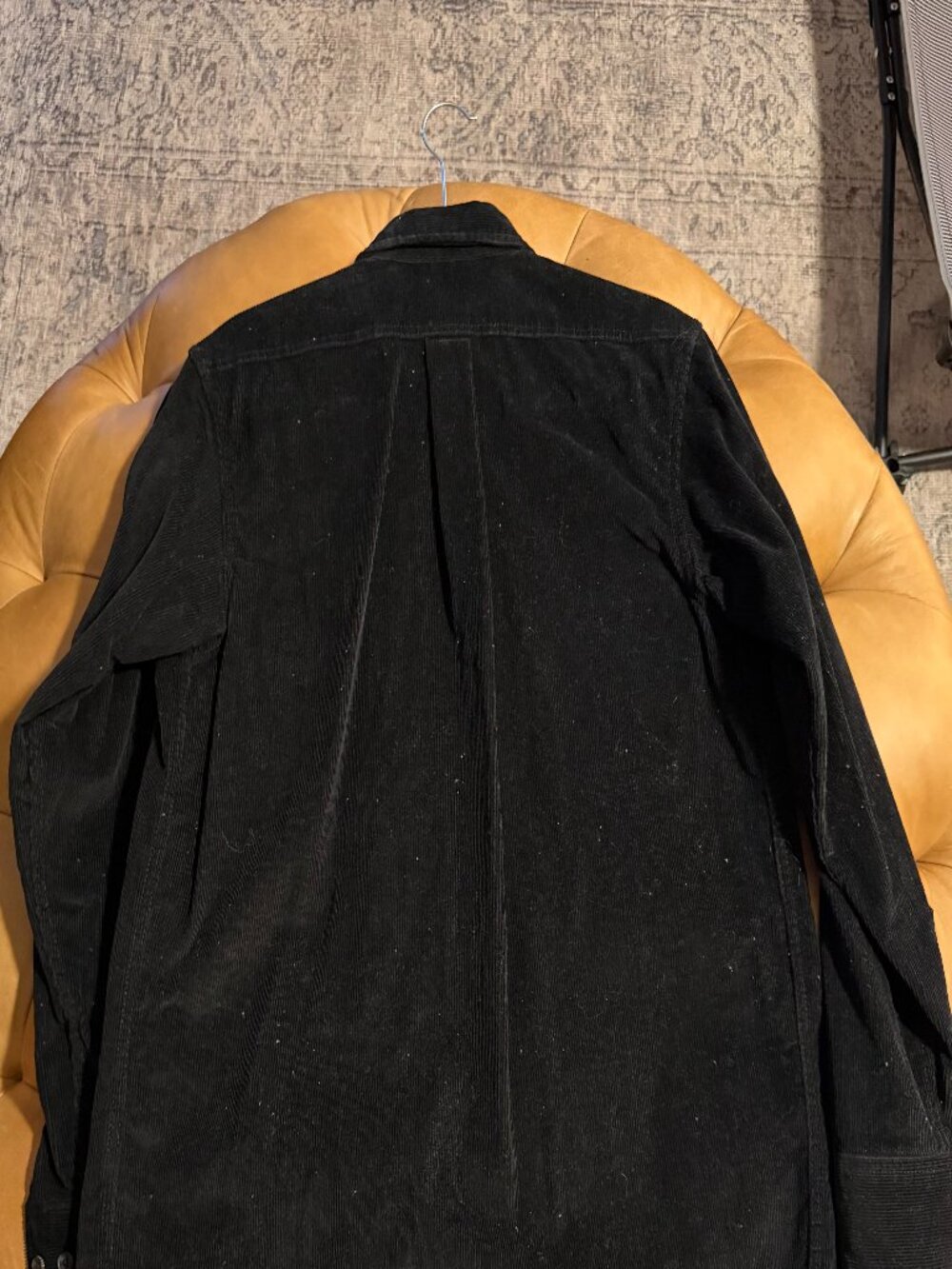 Filson Men's 12-Wale Corduroy Shirt black. Small. - Picture 2 of 3